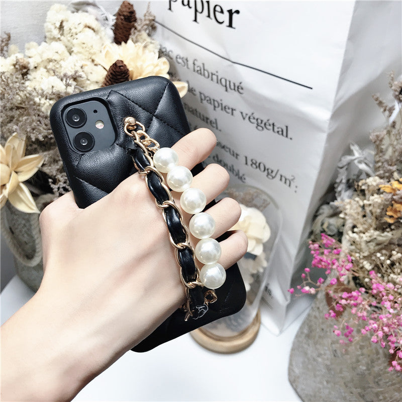 Pearl bracelet phone case