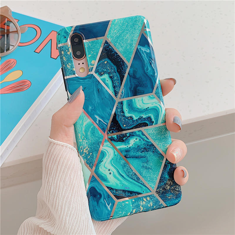 Electroplating geometric phone case