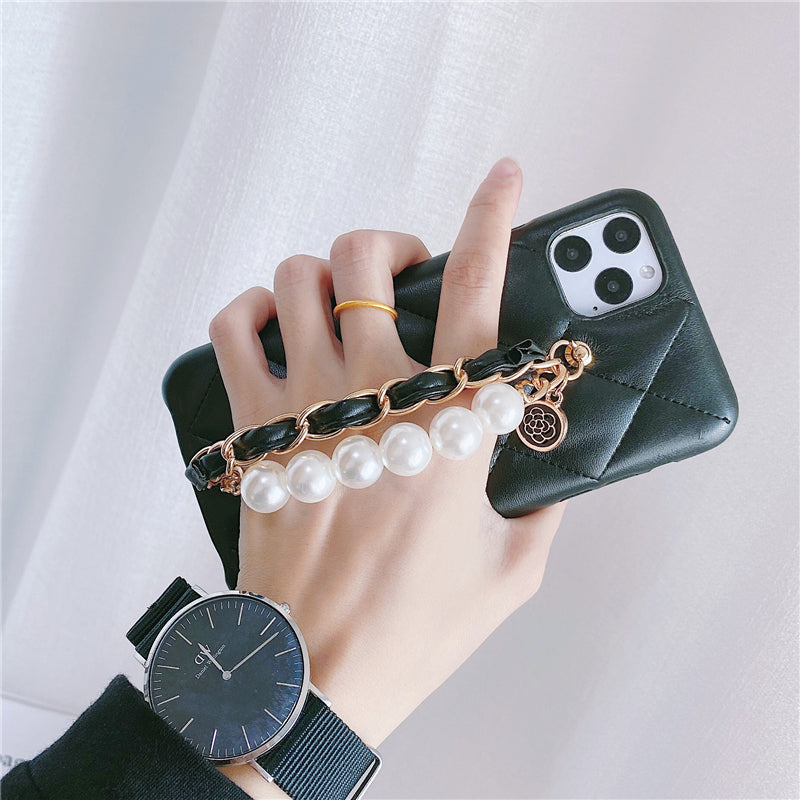 Pearl bracelet phone case