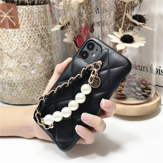 Pearl bracelet phone case