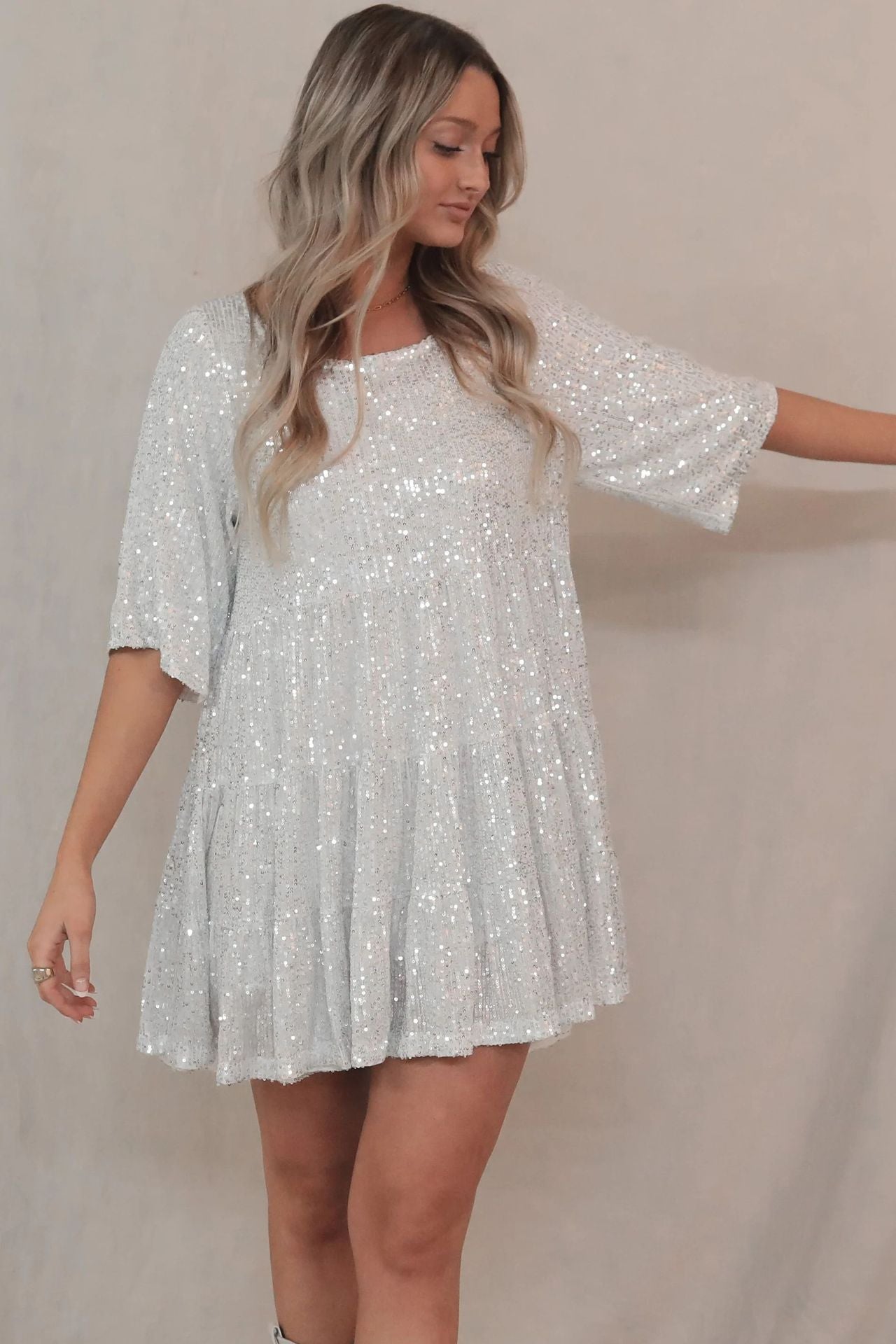 Round Neck Short Sleeve Glitter Dress