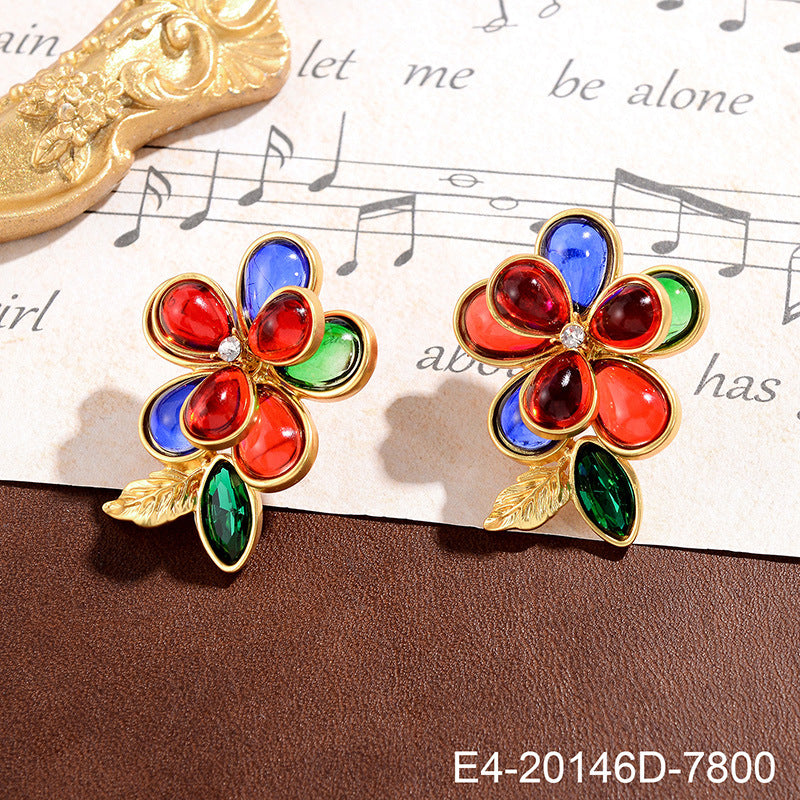 Exquisite Retro Copper Plating Inlaid Zirconium Color Court Style Earrings