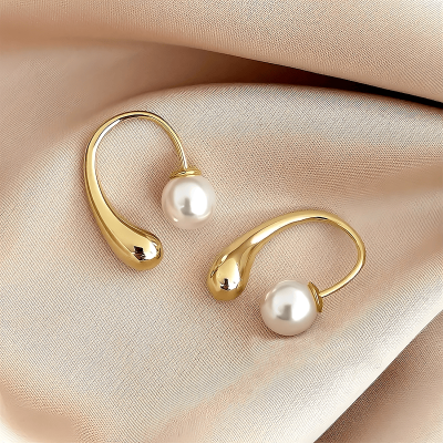 Metal Water Drop Shape Pearl Design Earrings