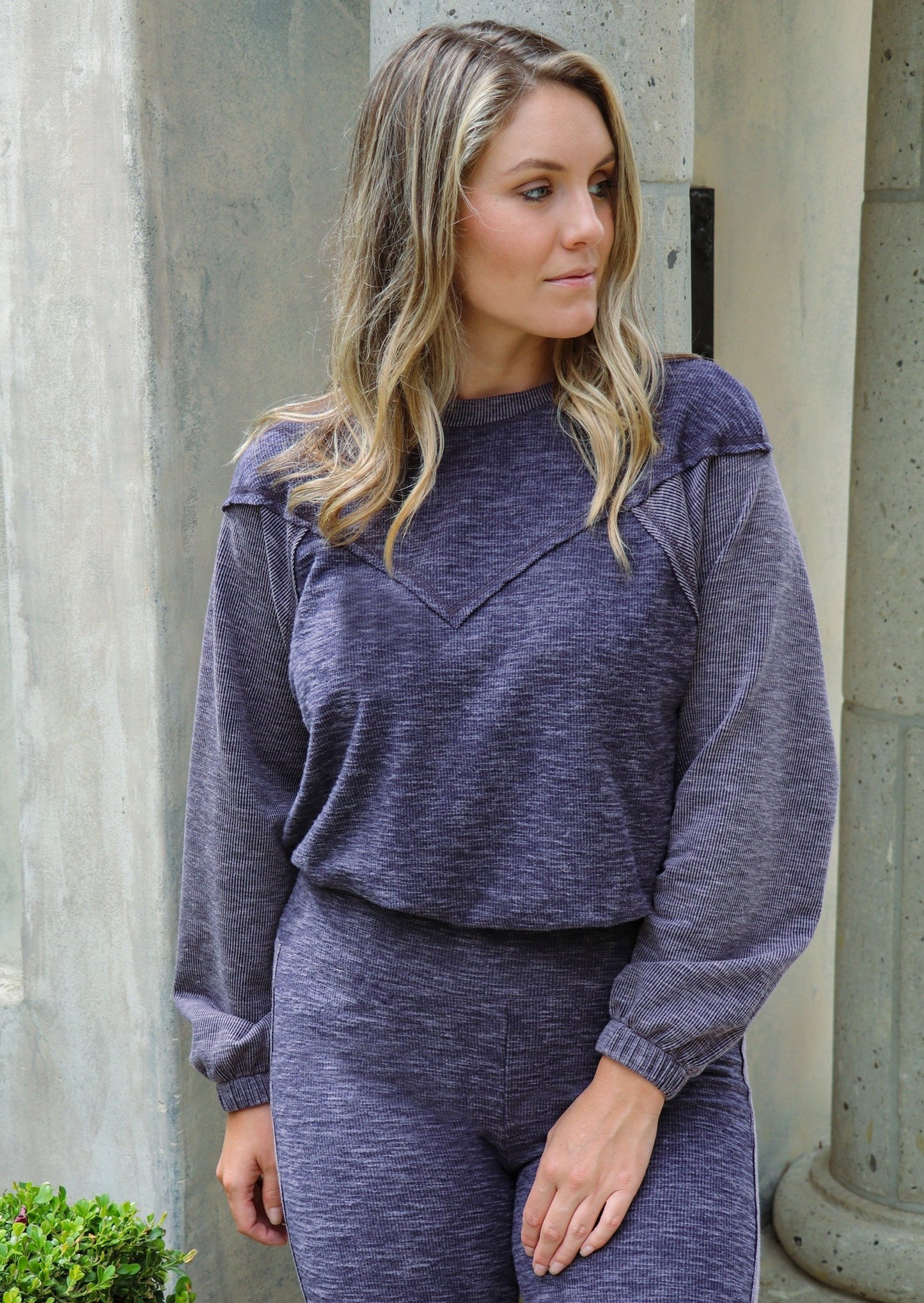 Yasmine Pullover