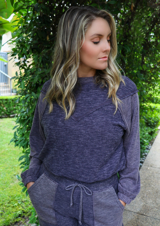 Yasmine Pullover