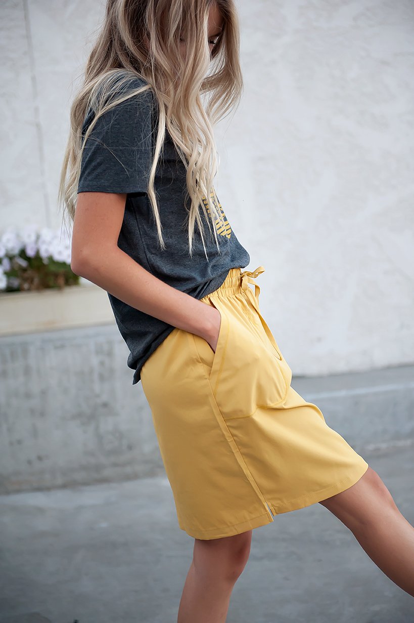 DT BREEZE Sporty Skirt in Sunflower Yellow